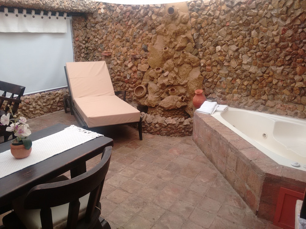 Suite, Jetted Tub photo 2