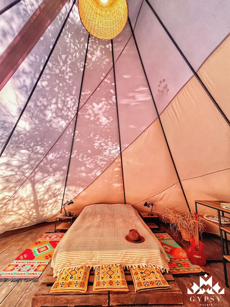 Family Tent photo 1