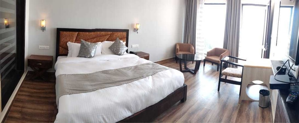 Super Deluxe Room - Photo 1