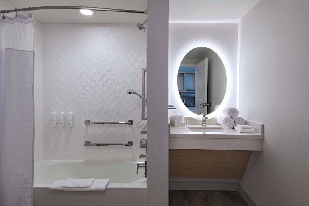 TownePlace Suites by Marriott Brentwood, Photo 2