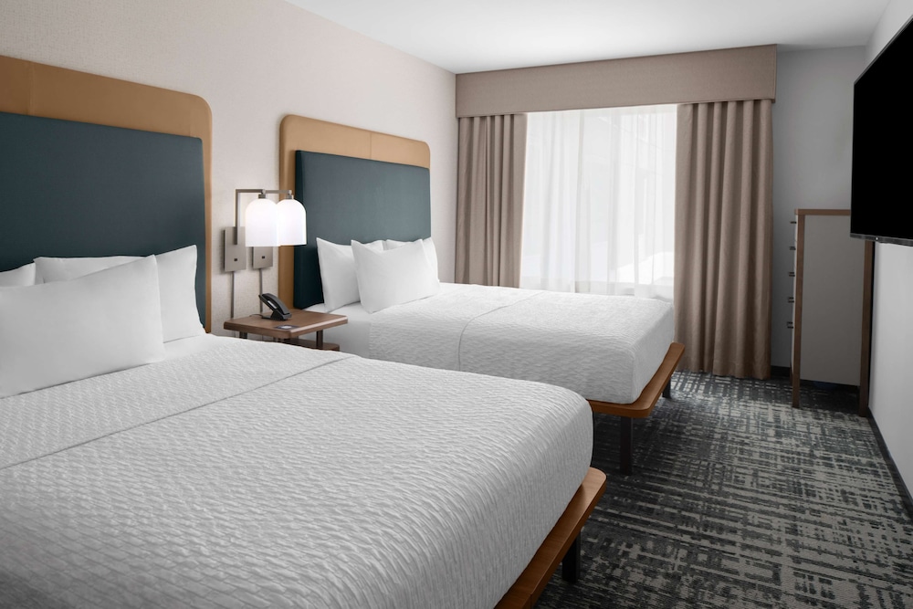 Suite, 2 Queen Beds, Accessible (Hearing) - Photo 1