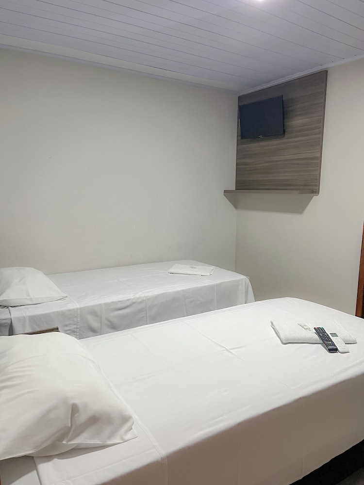 Economy Twin Room photo 1