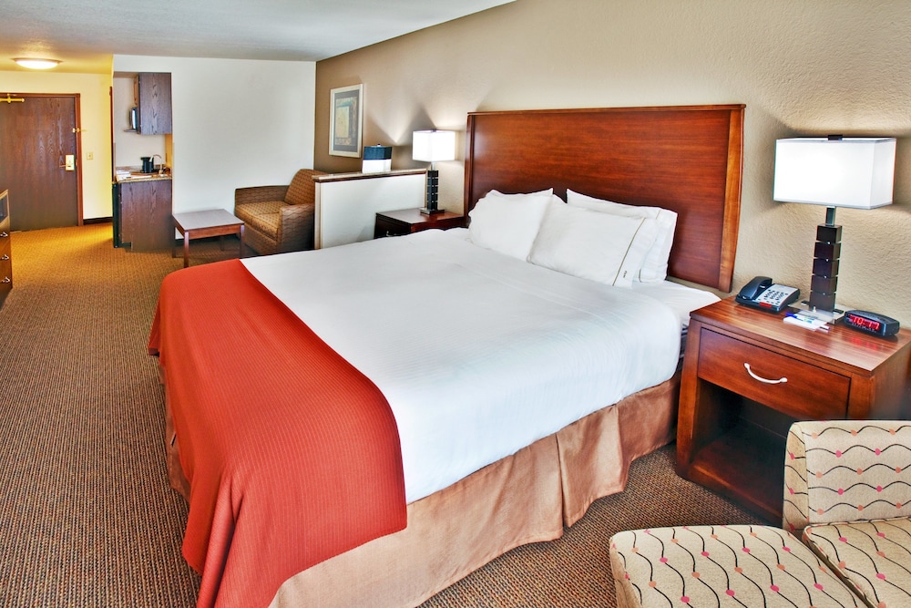 Suite - Photo 3