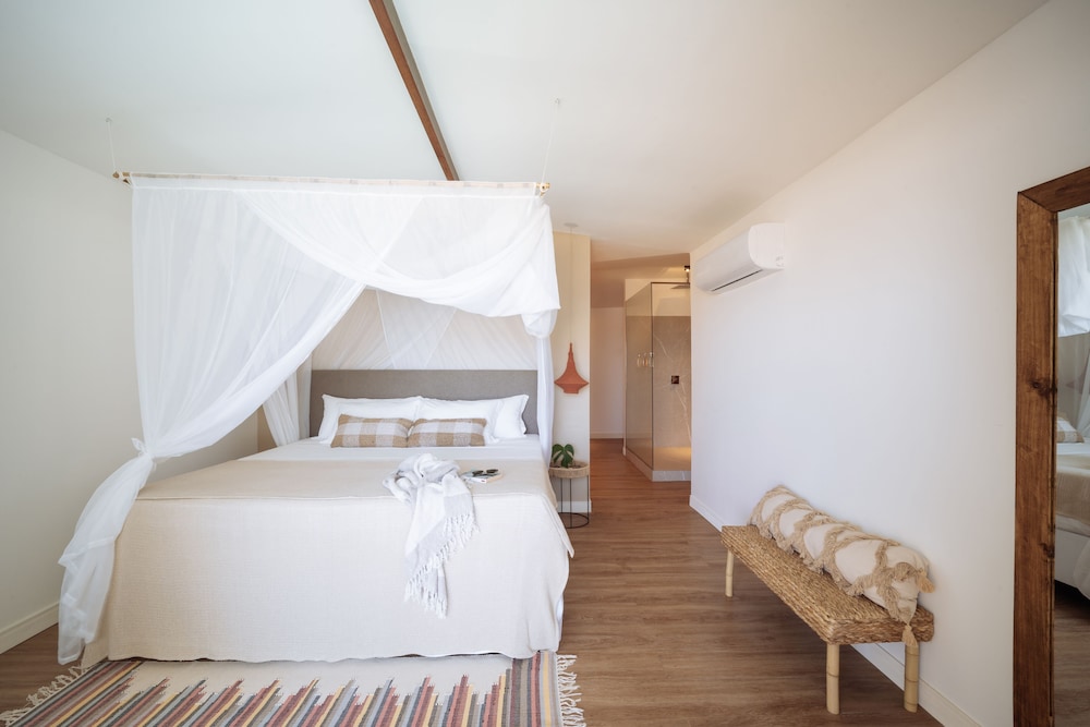 Room - Photo 19