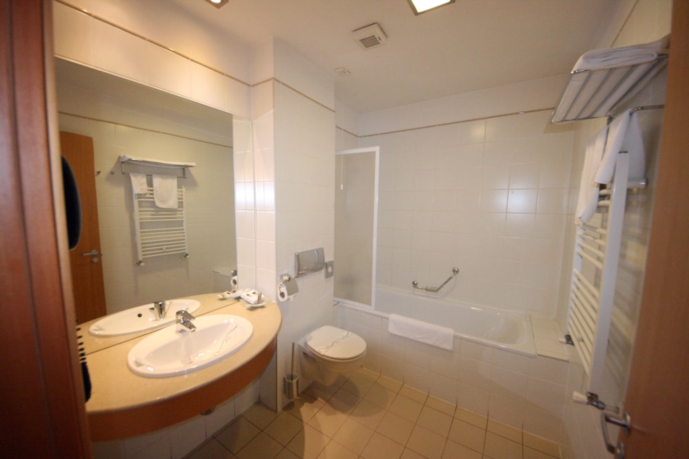 Double Room Single Use, Balcony - Photo 7