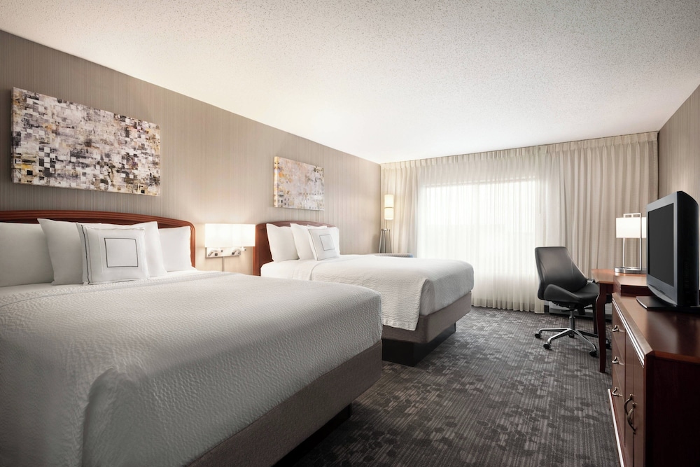 Room, 2 Queen Beds (Balcony) - Photo 1
