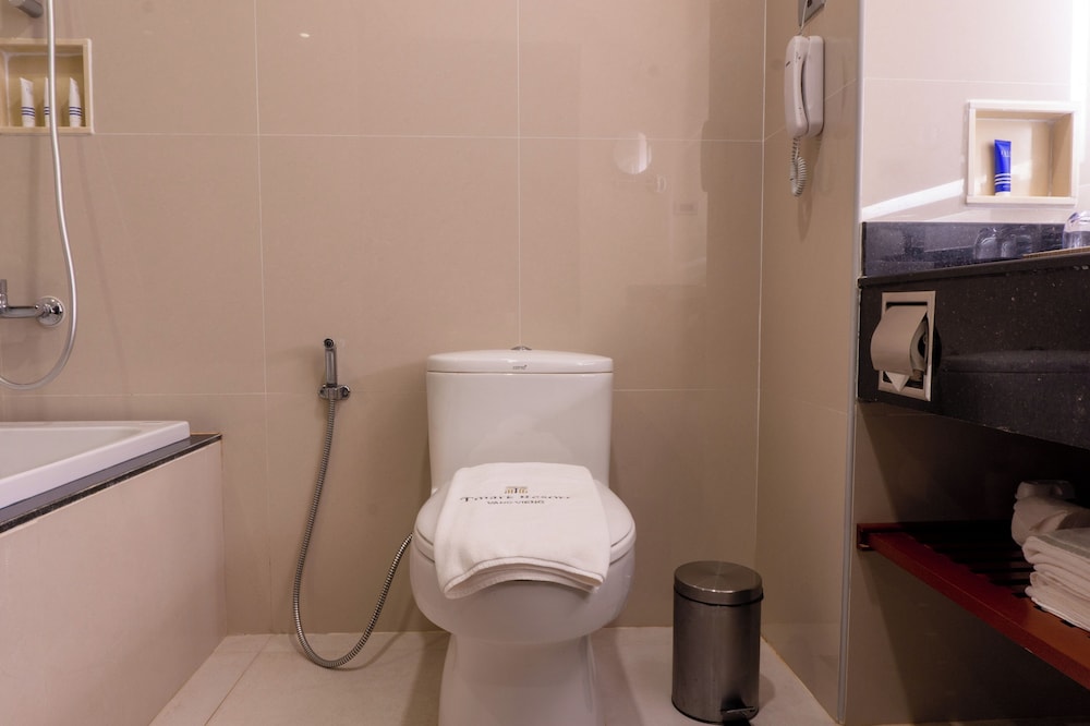 Deluxe Double Room - Photo 7