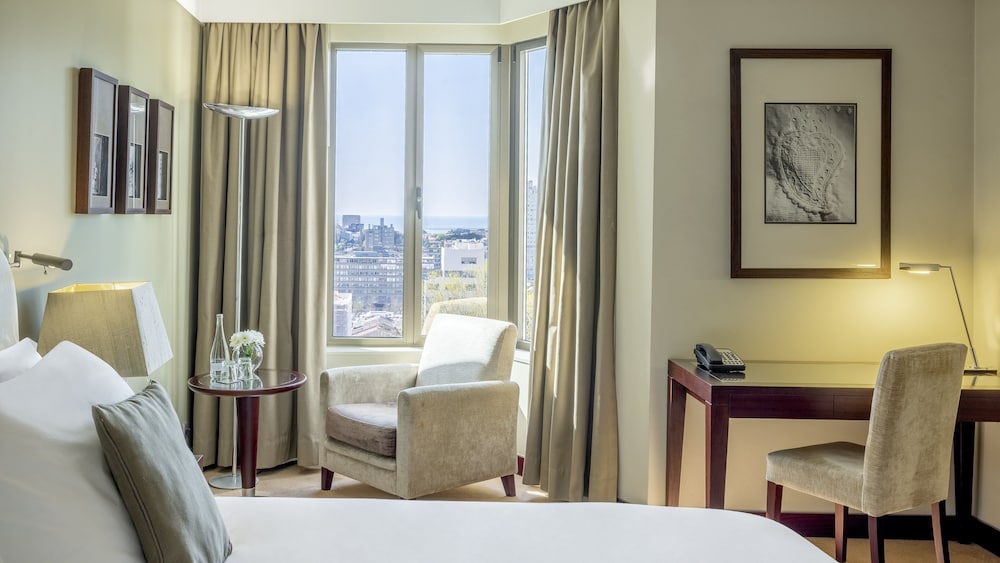 Standard Room, 2 Twin Beds, Club Lounge Access (High Floor)