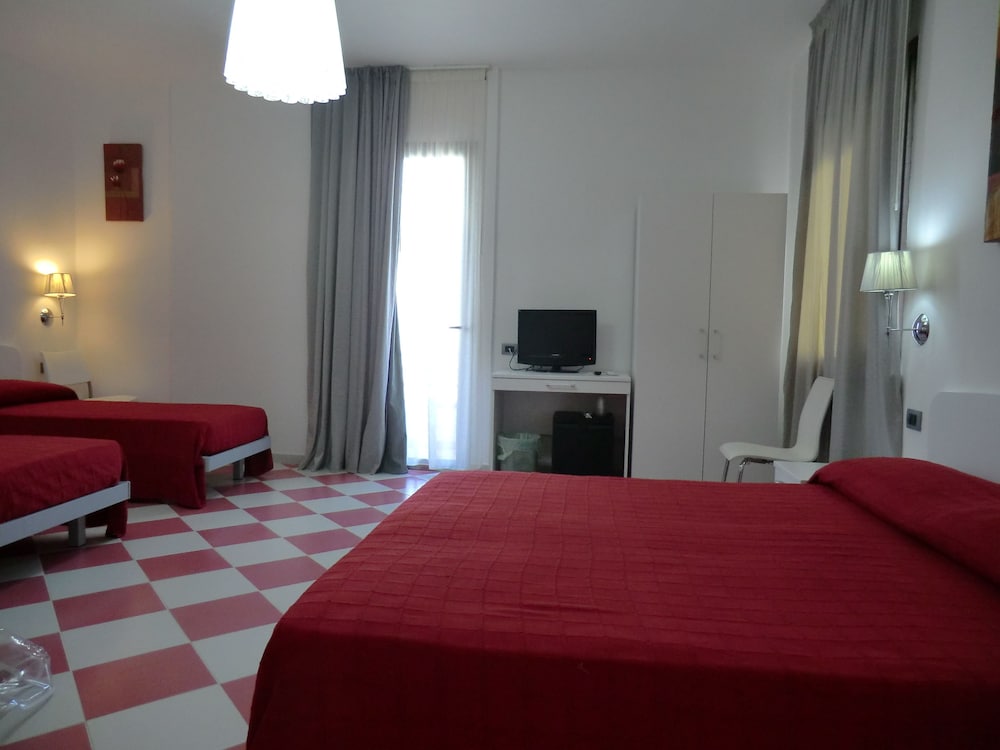 Quadruple Room, Ensuite, Garden View