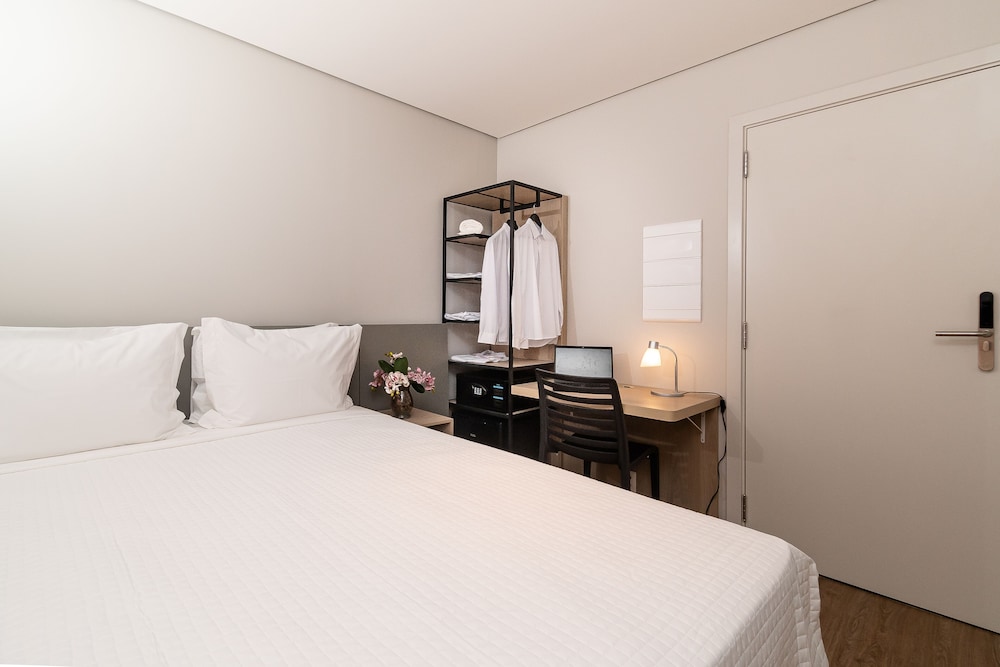 Superior Studio, 1 Queen Bed