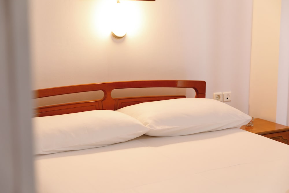 Basic Double or Twin Room, Balcony, City View