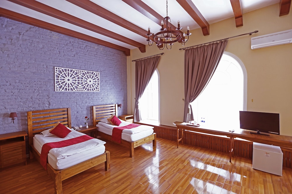 Deluxe Twin Room, City View photo 3