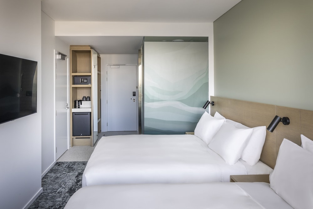 Standard Room, 2 Queen Beds, Harbor View (with Free Breakfast) - Photo 1