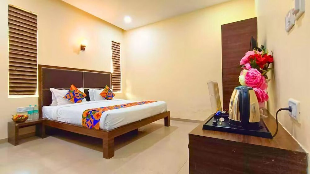 Deluxe Double Room, Garden View