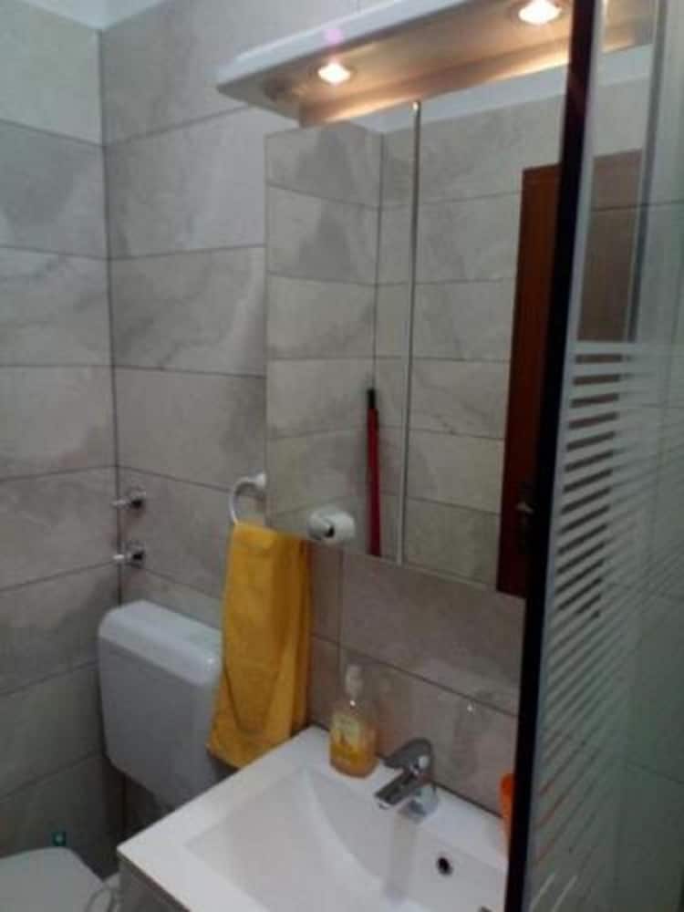 Apartment (Damir - on the sea side - A2(4+1)) photo 3