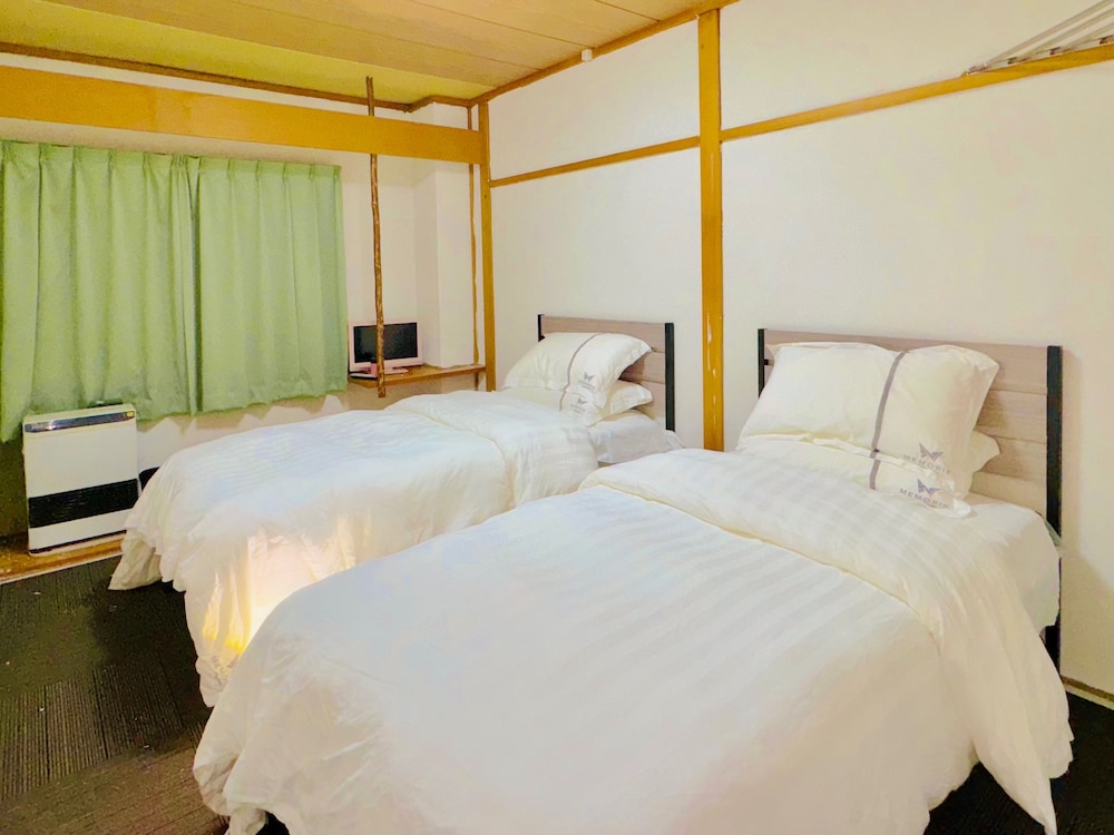 Standard Twin Room photo 1