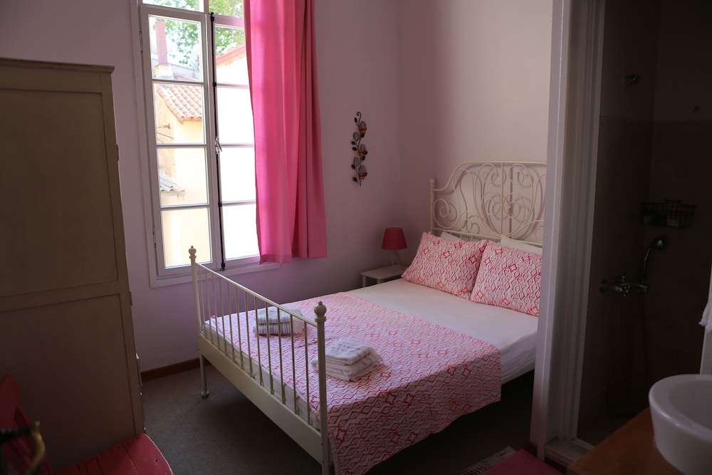 Chambre Double, 1 lit double (Pink)
