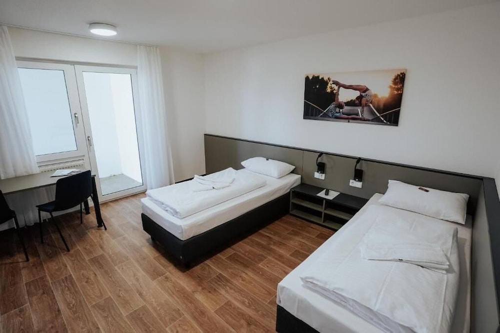 Twin Room, Balcony, Valley View photo 1