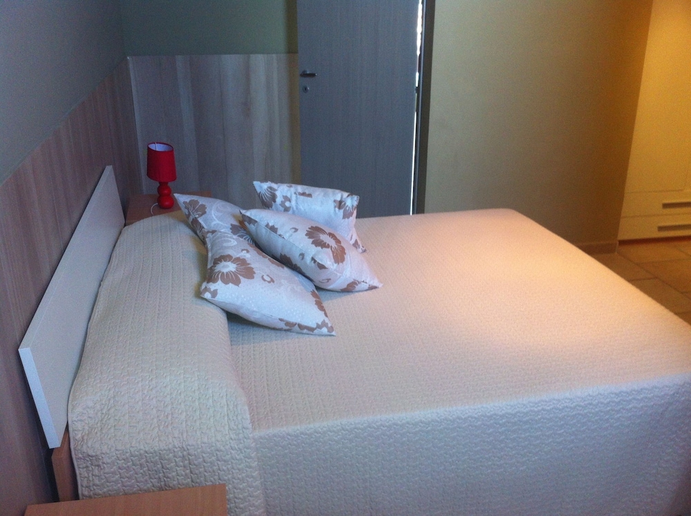 Premium Room, 1 Bedroom, Accessible, Pool View photo 1