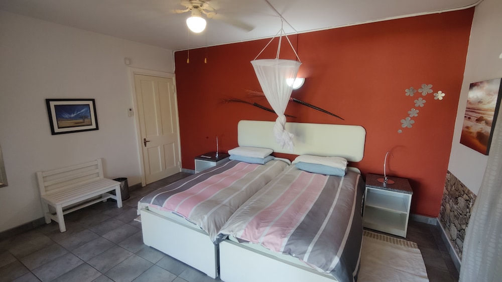 Family Twin Room, 1 Double Bed photo 2