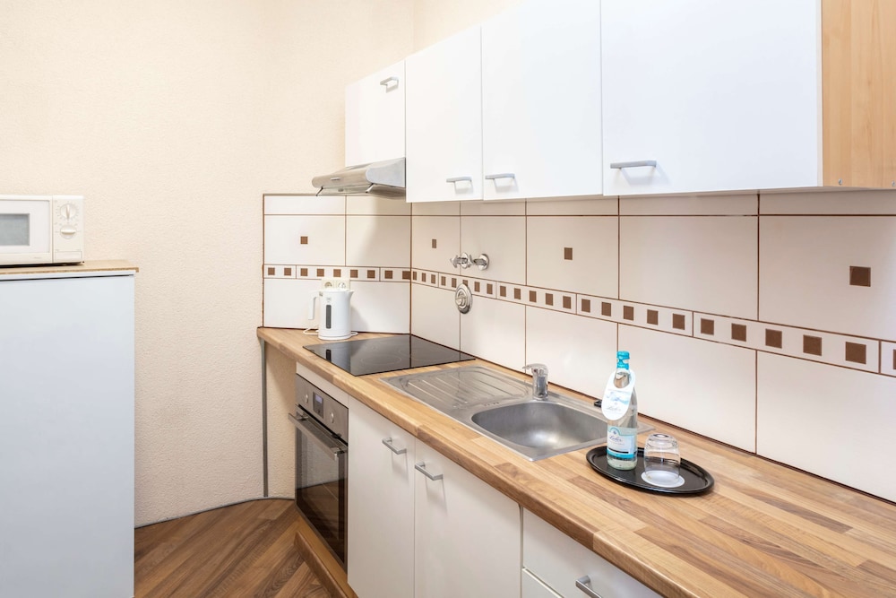 Standard Room, 1 Twin Bed, Kitchenette - Photo 7