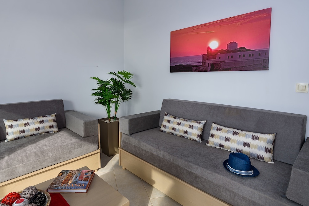 Exclusive Apartment, Private Pool - Photo 11
