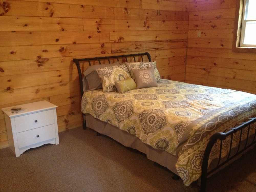 Suite, 1 Queen Bed photo 1