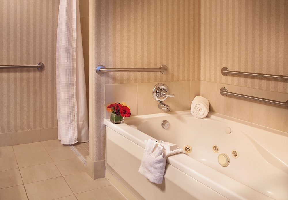 Suite, 1 King Bed, Accessible, Fireplace - Photo 5