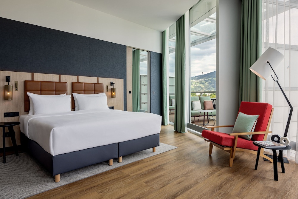 Deluxe Room, 1 King Bed with Sofa bed