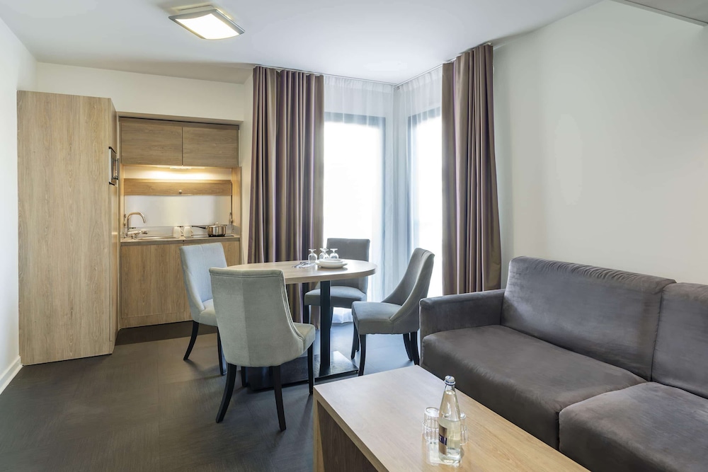 Standard Apartment, Multiple Beds, Non Smoking (with Sofabed) - Photo 5