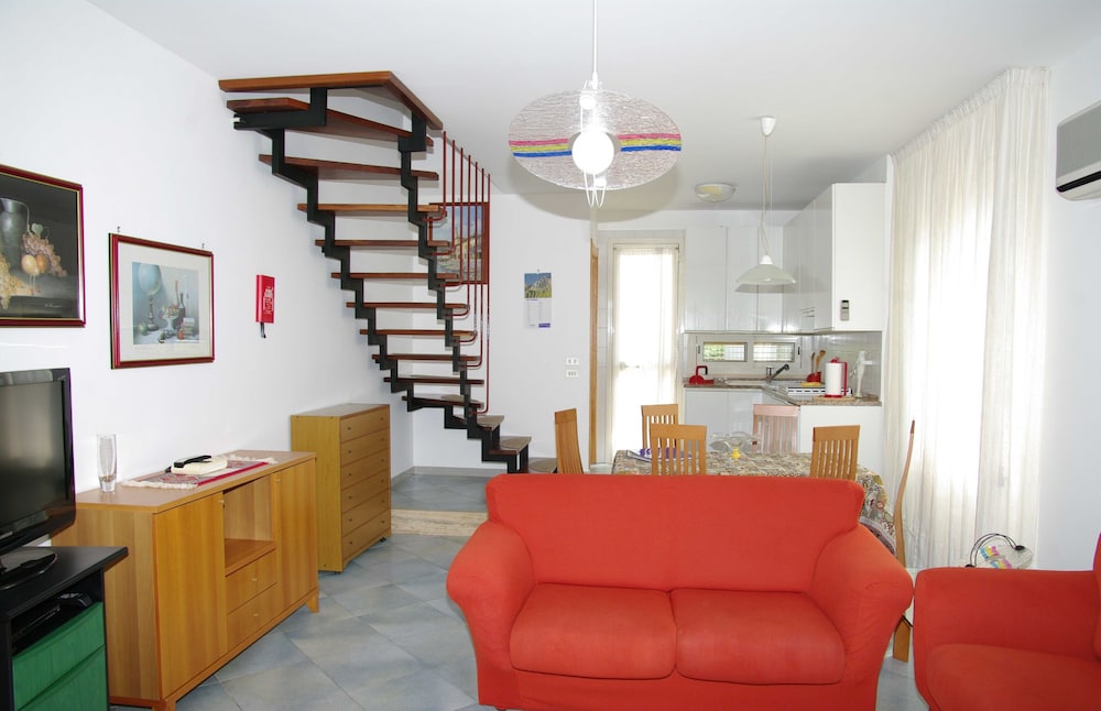 Apartment, 2 Bedrooms, Smoking, Patio