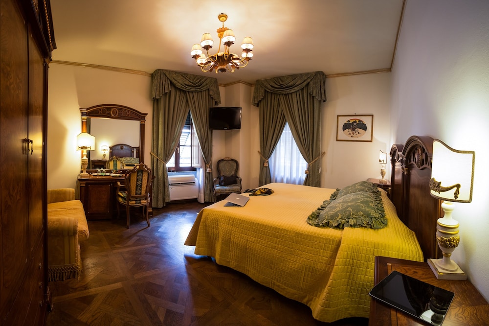 Standard Double Room - Photo 5