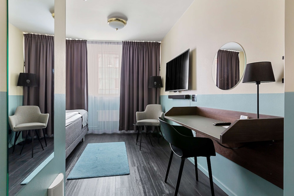 Standard Room, 1 Twin Bed, Non Smoking - Photo 4