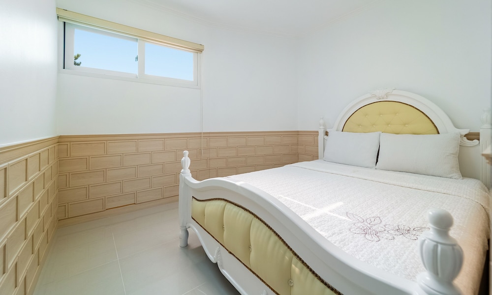 Ocean View A6 (2 Rooms 2 Beds) photo 2