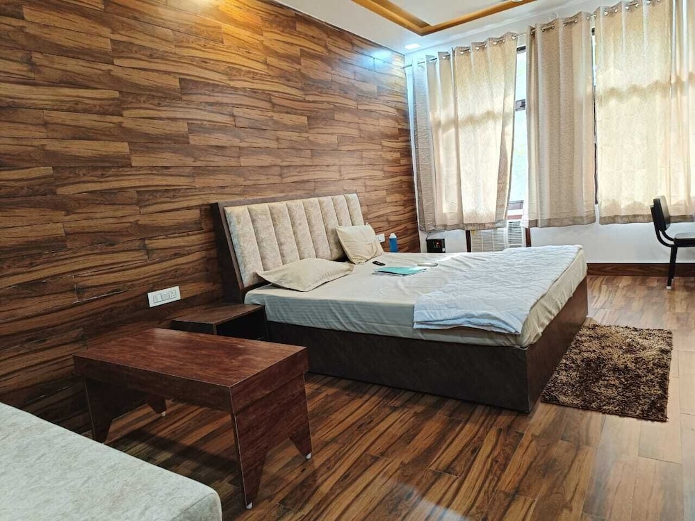 Standard Double Room, Garden View
