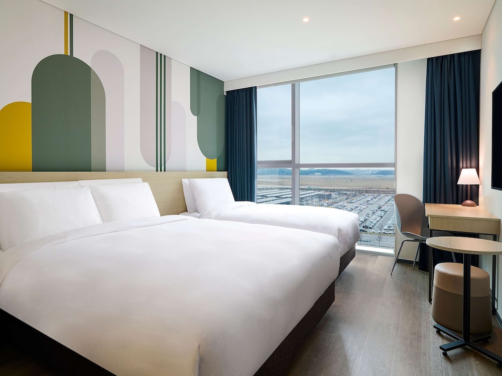 Superior Room, Multiple Beds - Photo 3