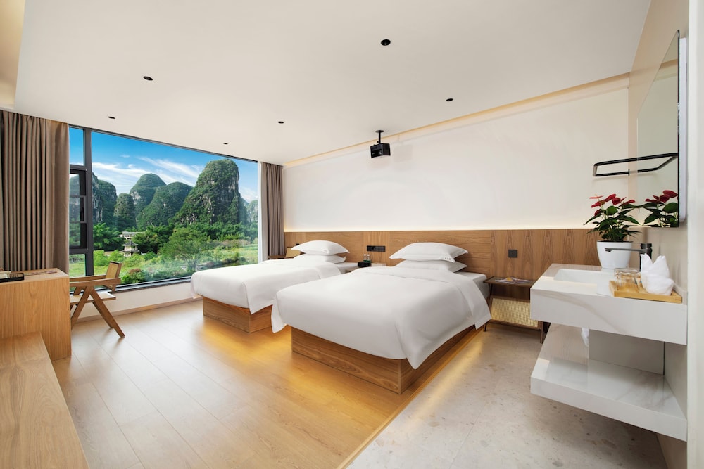 Panoramic Twin Room, Lake View