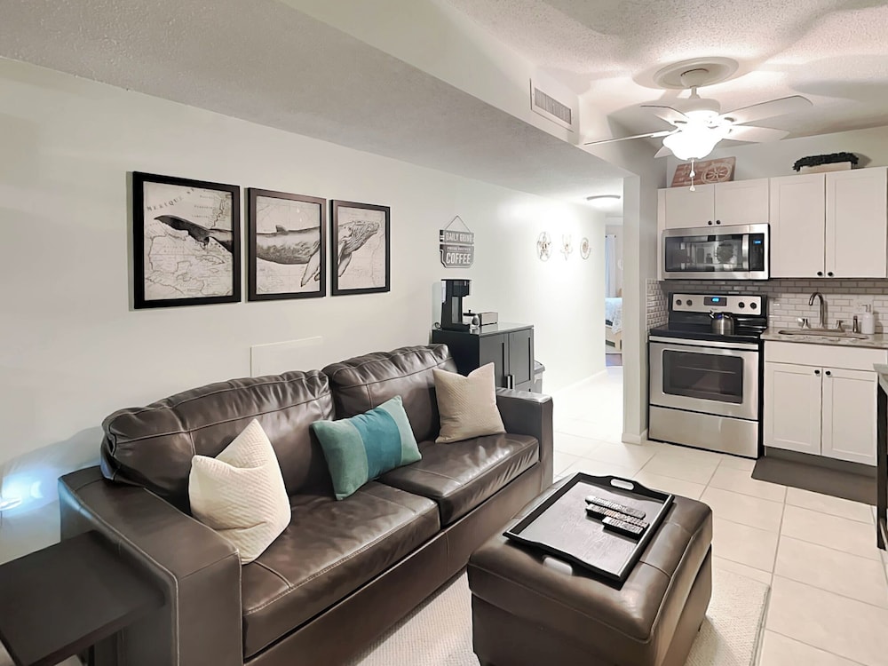 Condo (1 Bedroom) photo 1