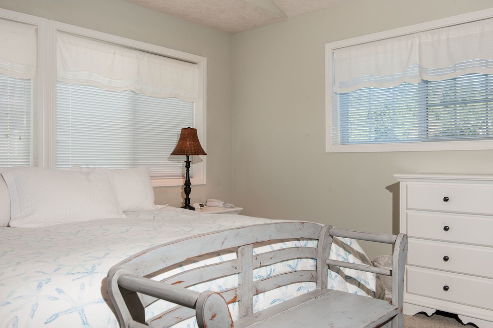 Condo, 1 Bedroom, 1 Bathroom, Ocean View (Seacliff Loft) photo 1