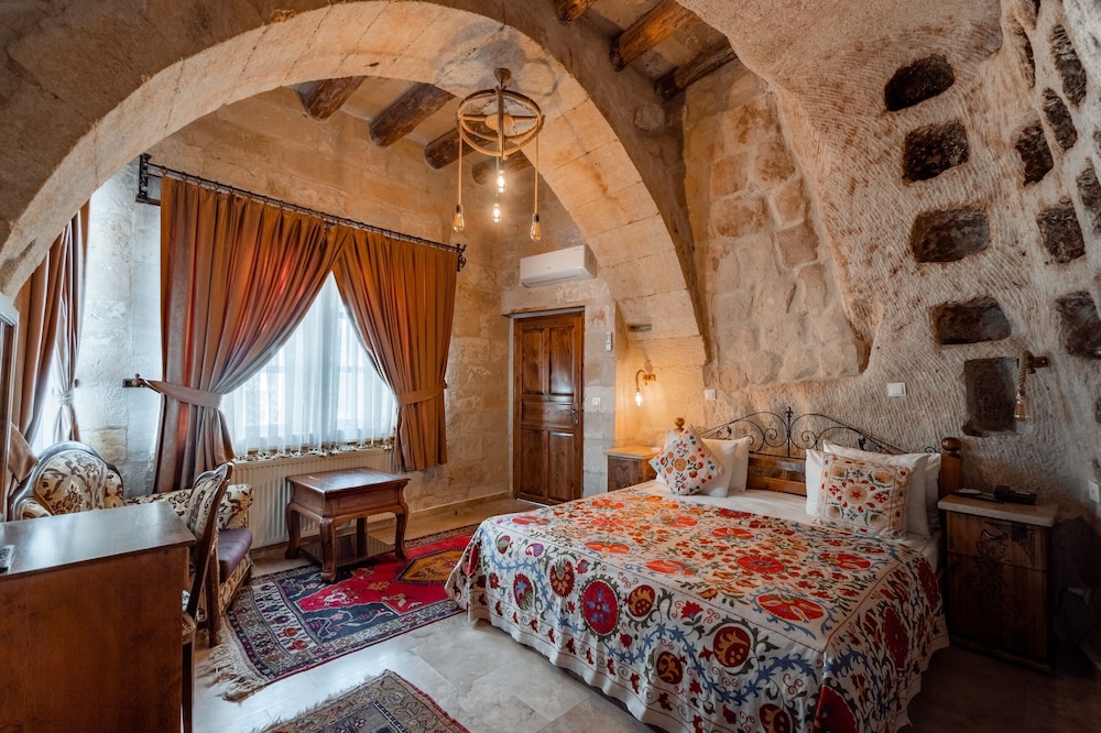 Jacuzzi Suite photo 3