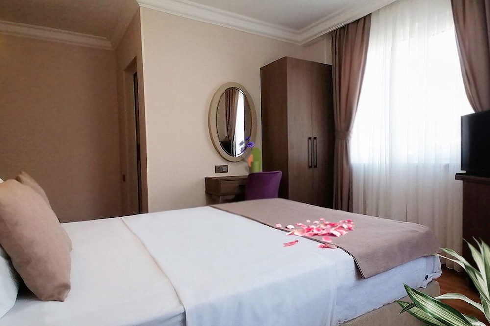 Economy Double Room photo 3