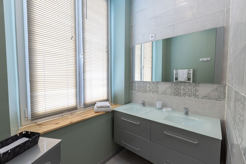 Deluxe Apartment, Ensuite - Photo 7