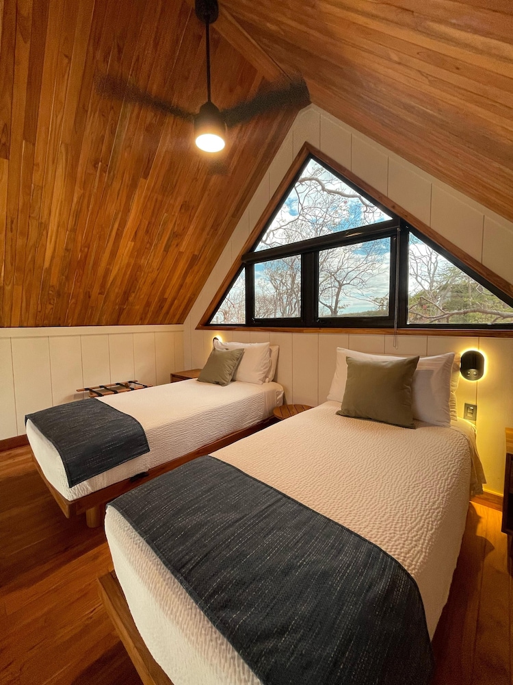 Cabin photo 2