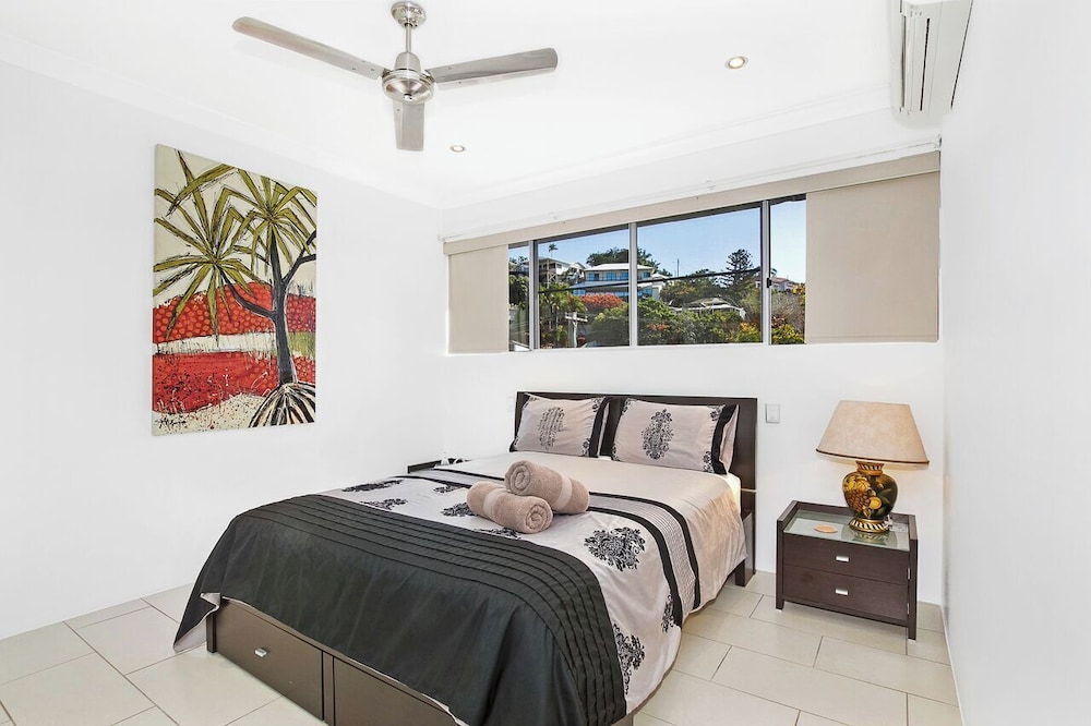 Executive 2 Bedrooms 1 Bathroom Ocean Front