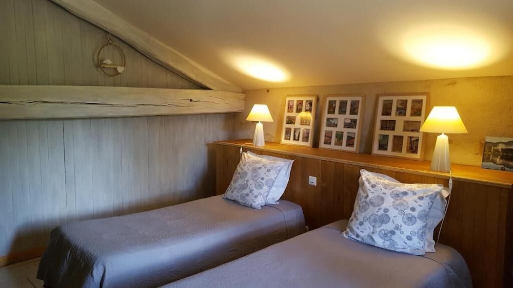 Standard Twin Room, Garden View photo 2
