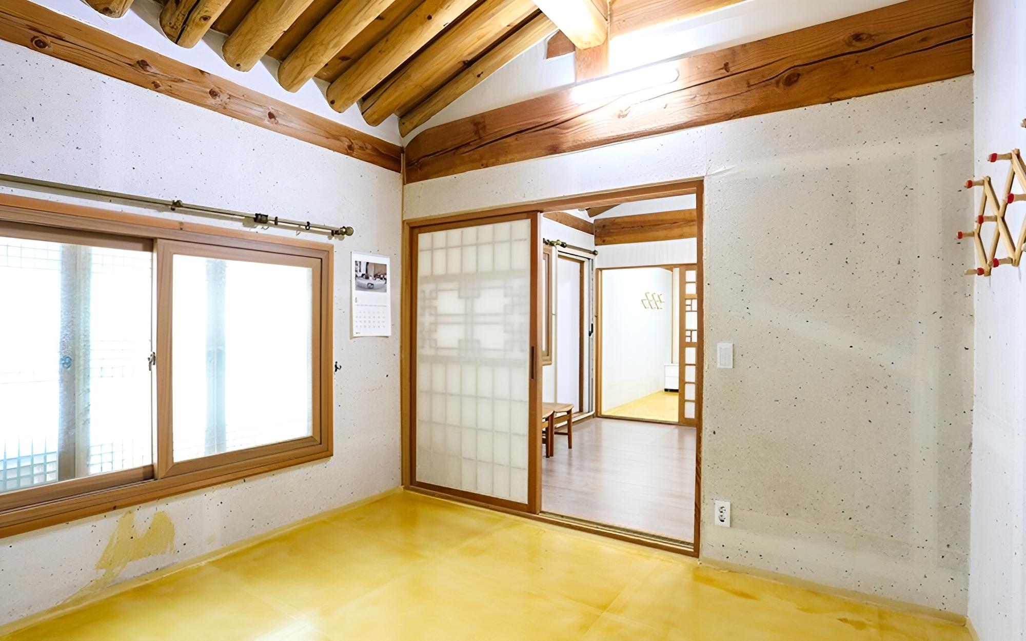 Room (20pyeong) photo 3
