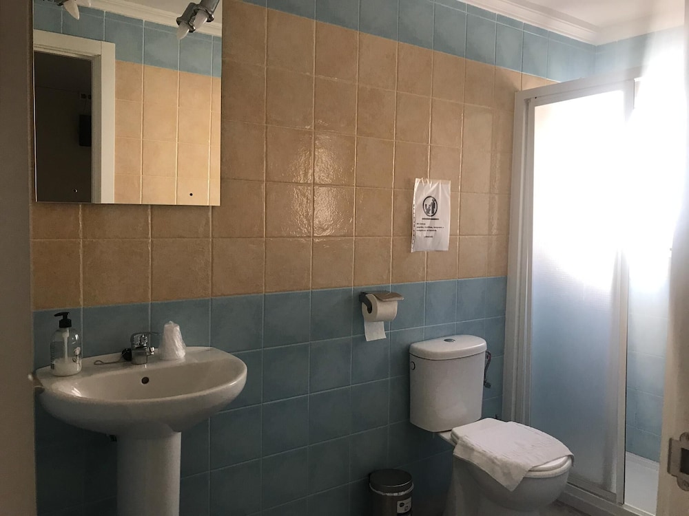 Double Room, 1 Double Bed, Private Bathroom photo 2