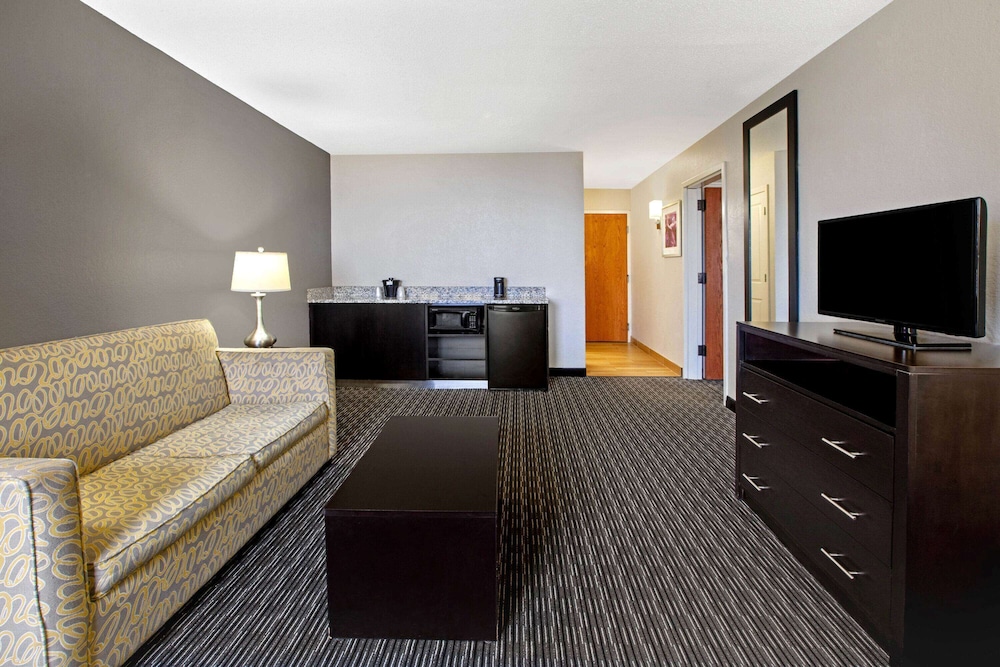 Suite, 1 Bedroom, Non Smoking - Photo 5