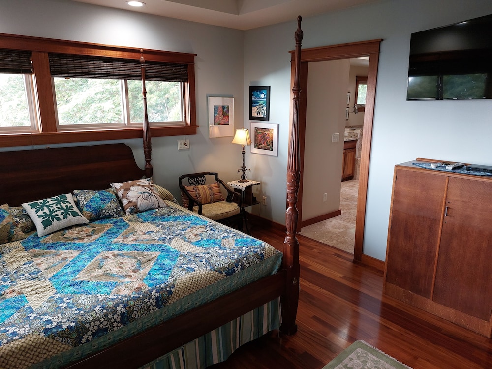 Executive Room (King Suite Double Shower, Jetted Tub,) photo 2