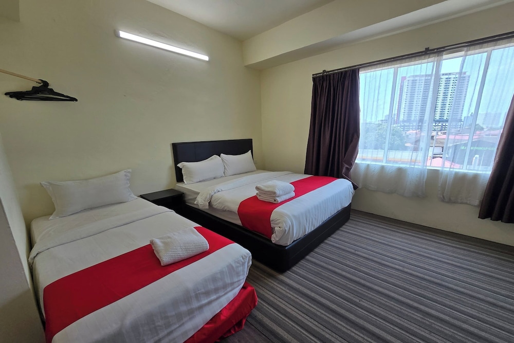 Deluxe Triple Room